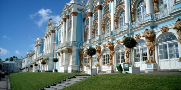 R (3) تور لحظه اخری ارزان طوفان پرشین